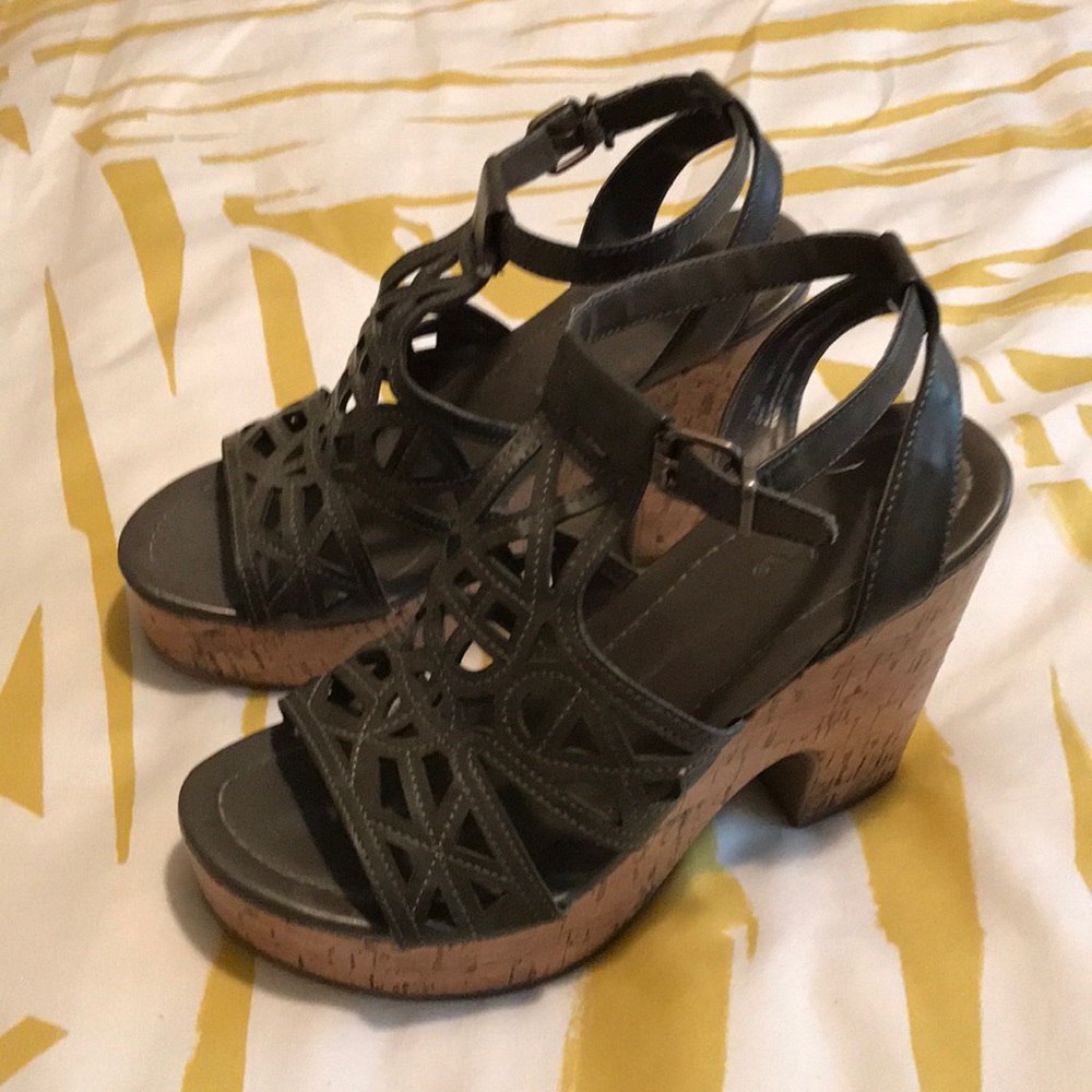Mia Wedges